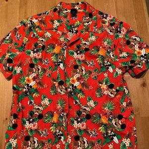 Men’s Disney Mickey Mouse Short Sleeve Button-Down Shirt-Red, Size L